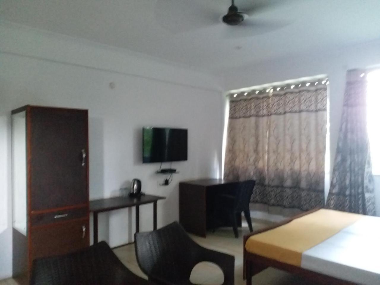 Krishna Hansraj Hotel Una  Εξωτερικό φωτογραφία